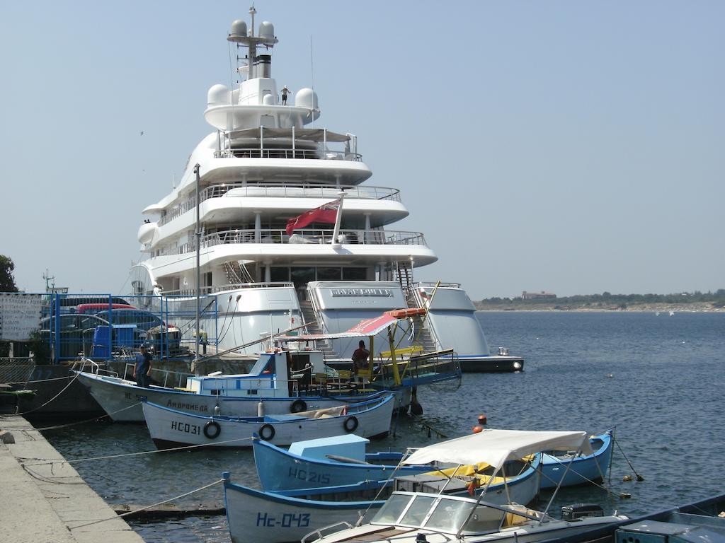 Emona Guest House Nesebar Exterior photo